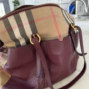 Burberry baby bag red